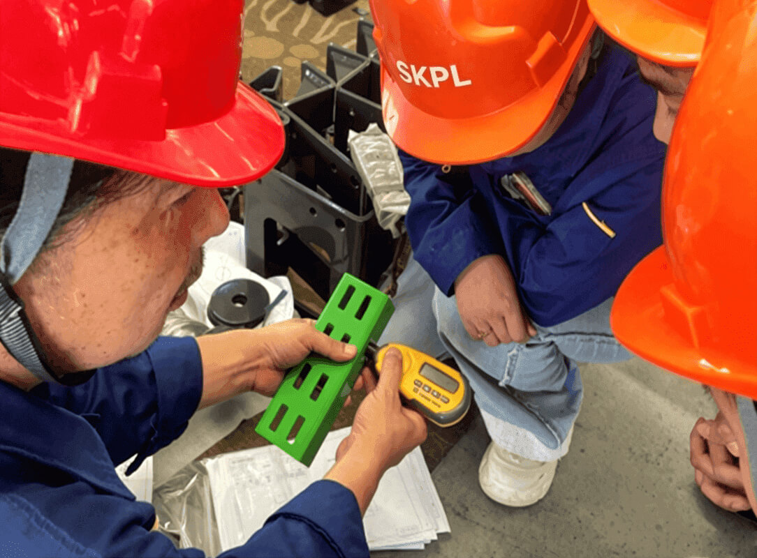 SKPL-LIFT Professional QC Team Inspect Crane Parts Precision With Testing Equipment