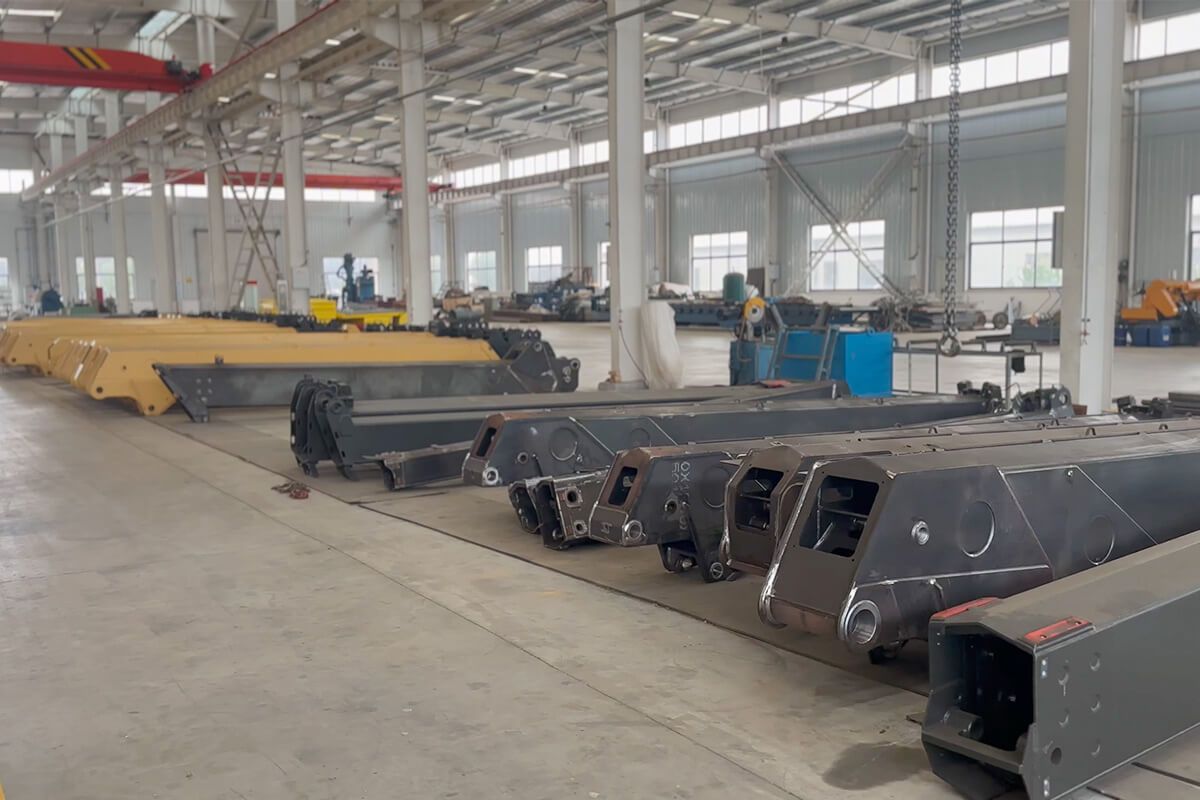 SKPL-LIFT Semi-Finished Truck Crane Boom Assemblies Storage Area In Factory
